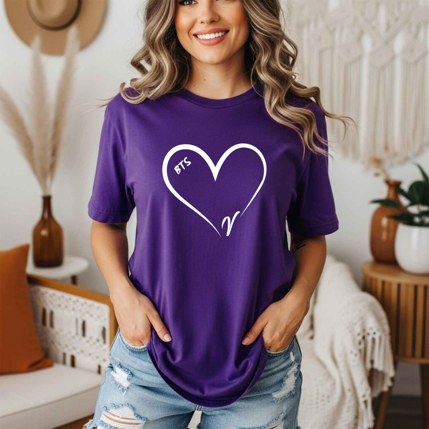 V of BTS Minimalist Heart Outline T-Shirt
