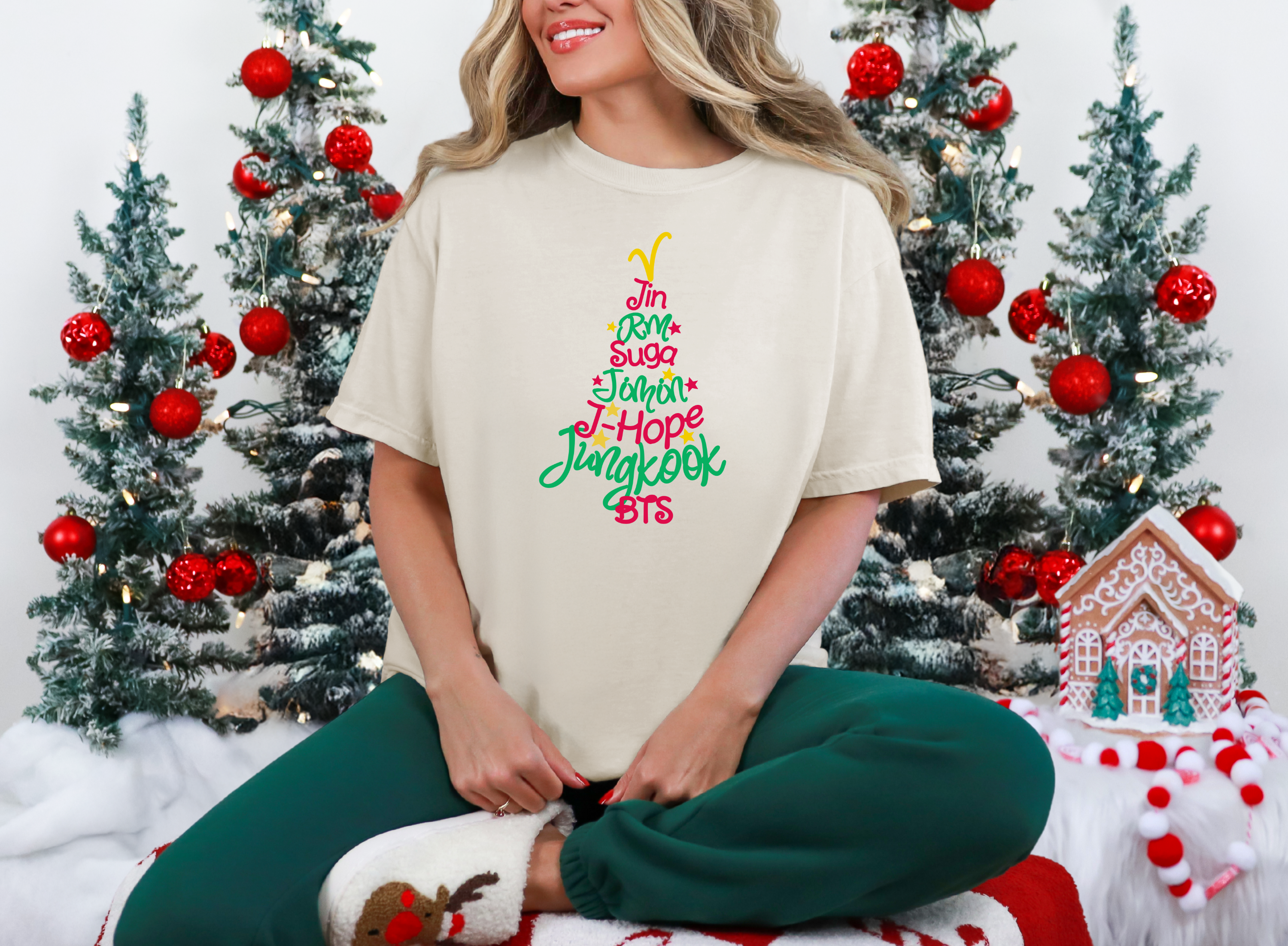 Christmas Tree BTS Names Tee-Shirt