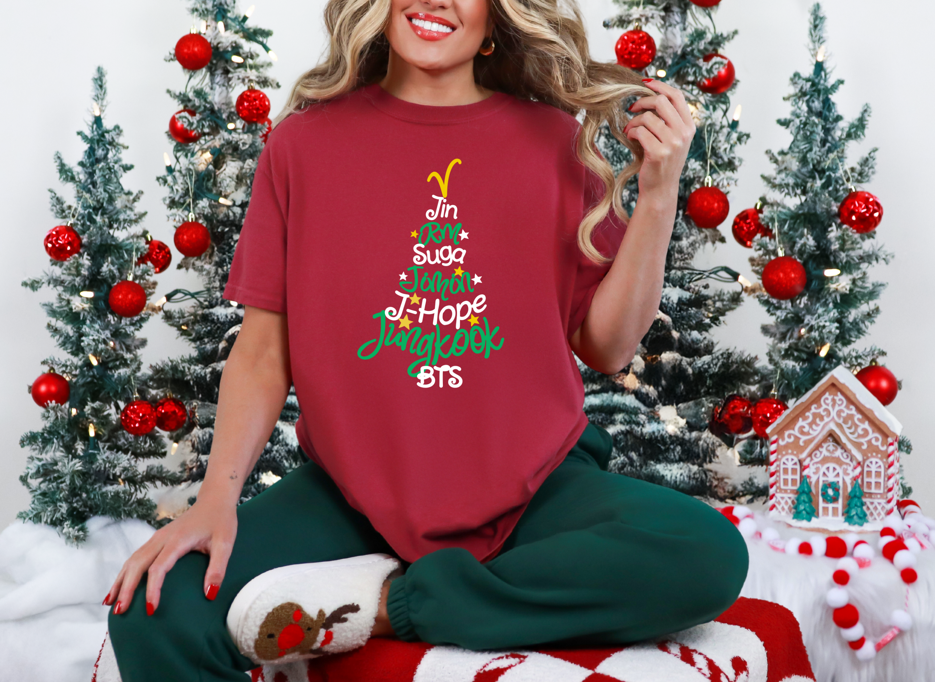 Christmas Tree BTS Names Tee-Shirt