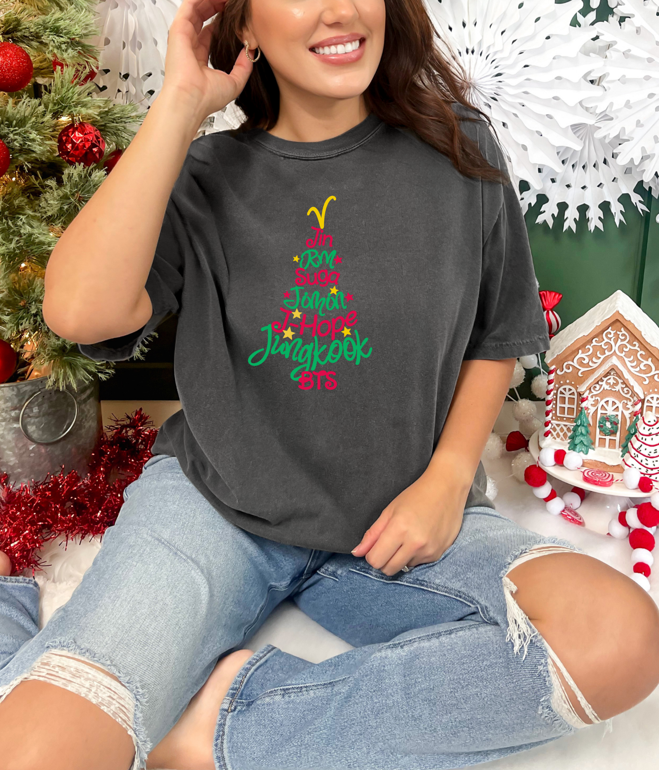 Christmas Tree BTS Names Tee-Shirt
