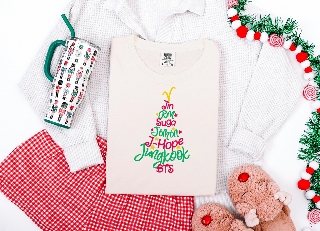 Christmas Tree BTS Names Tee-Shirt
