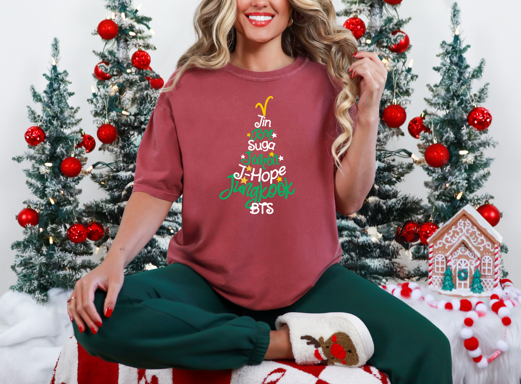 Christmas Tree BTS Names Tee-Shirt