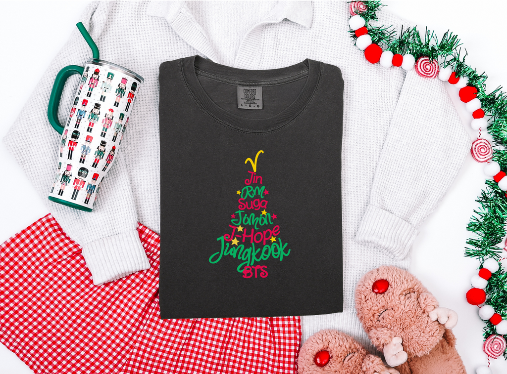 Christmas Tree BTS Names Tee-Shirt